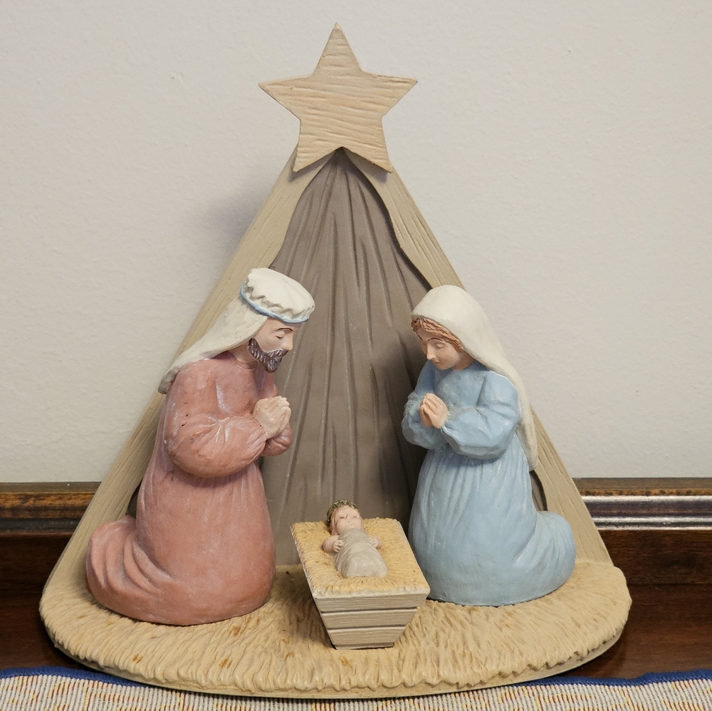 Tabletop Nativity "Peace On Earth" Hallmark 1990s